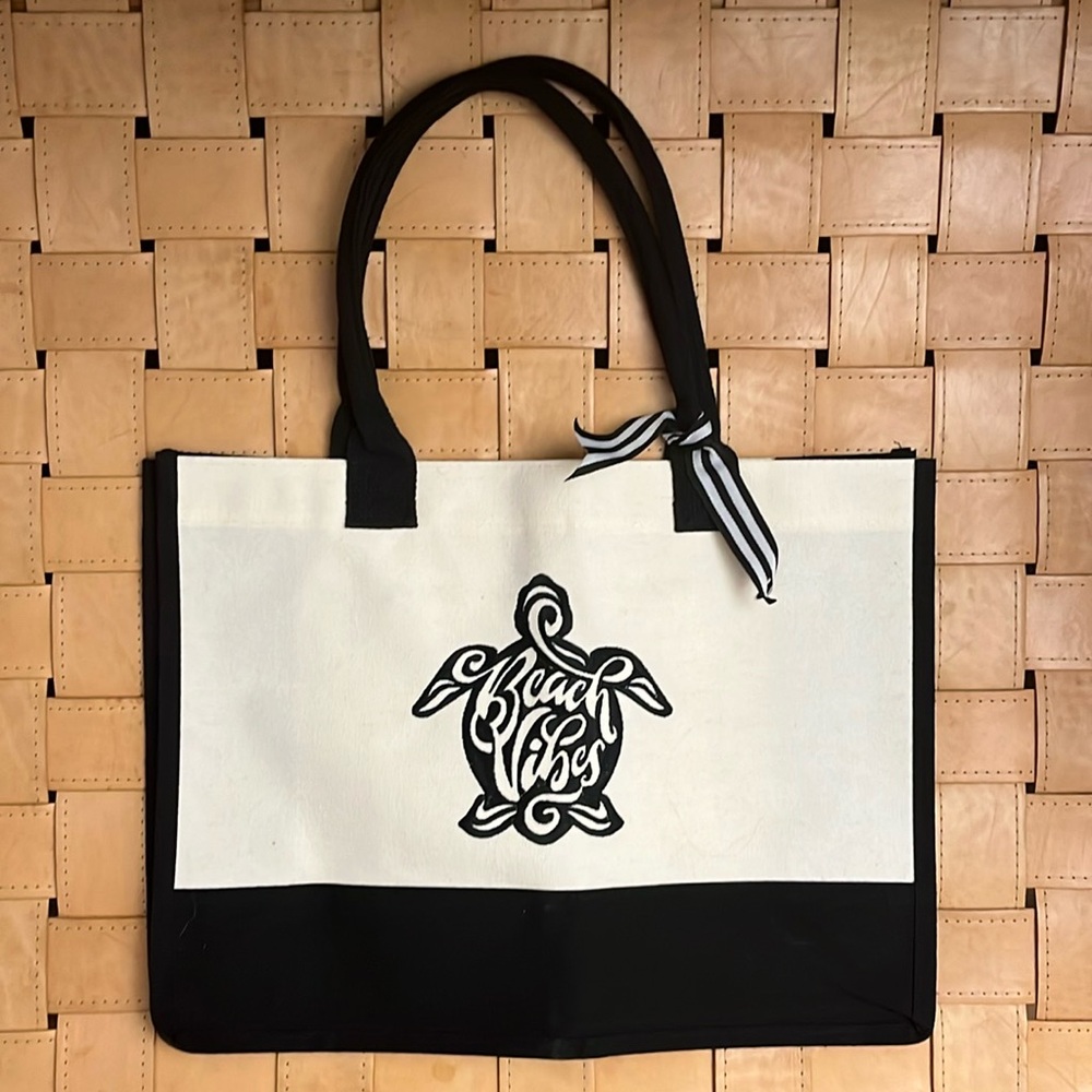 NWT Bee Green tote bag